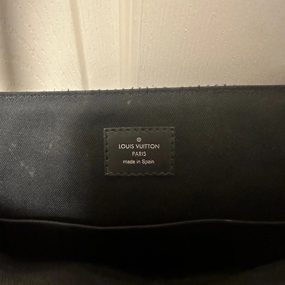 LOUIS VUITTON DISTRICT NM MESSENGER BAG - DAMIER GRAPHITE PM - Picture 5 of 13